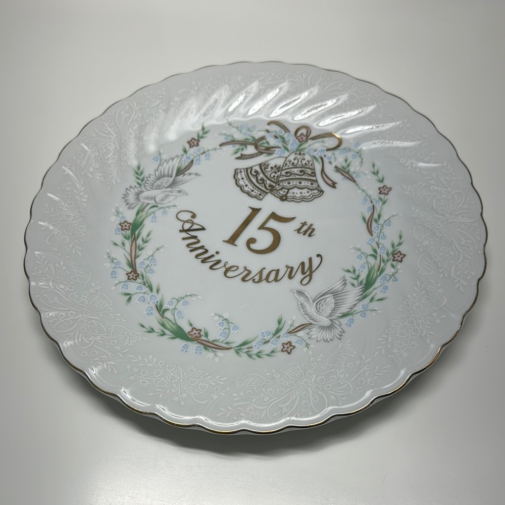 15th Anniversary White and Gold Vintage Decorative Plate